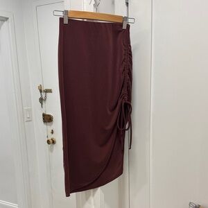 Chic Ruched Pencil Skirt in Deep Burgundy